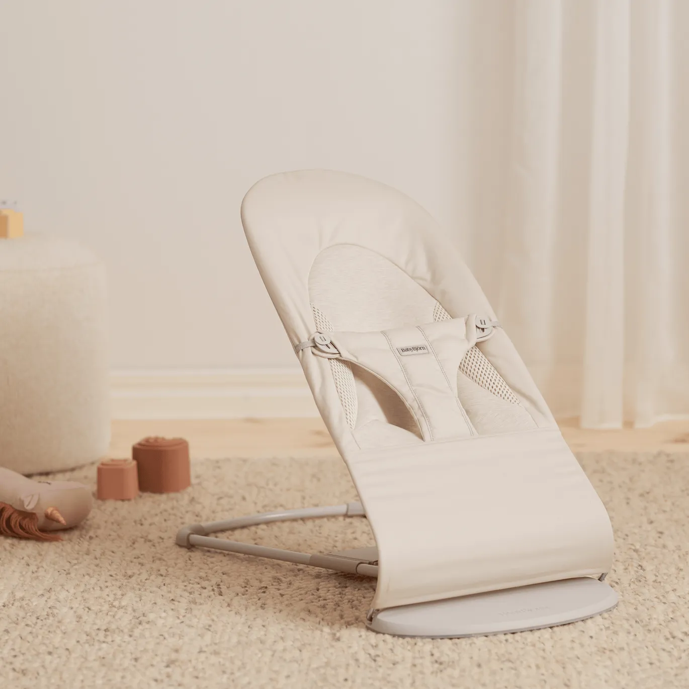 Babywippe Balance Soft Beige