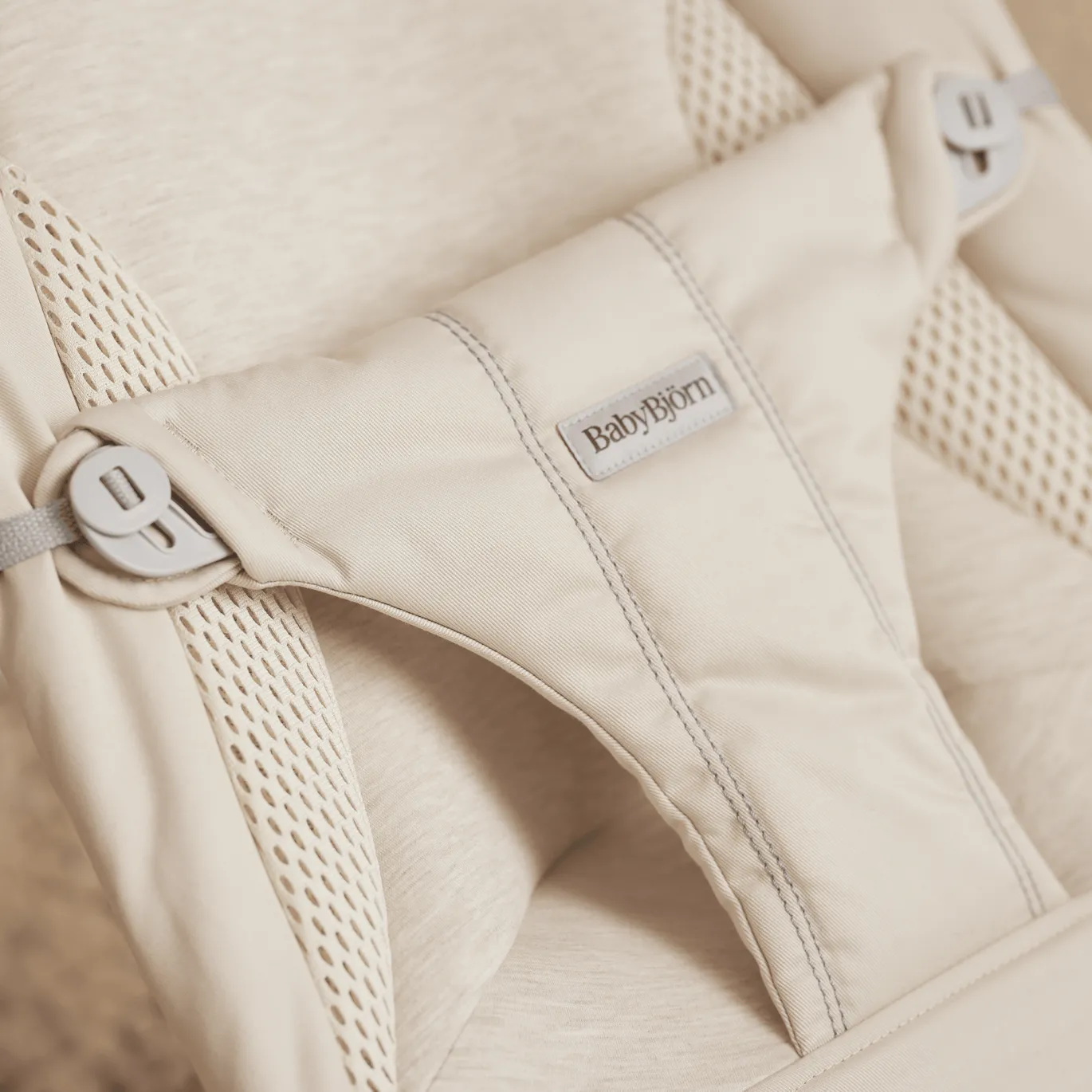 Babywippe Balance Soft Beige