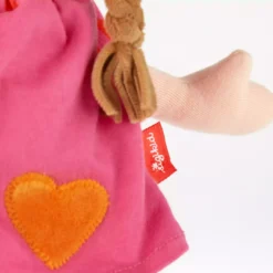 Puppe mit Kleid