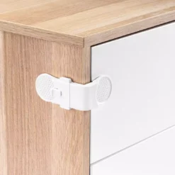 Schrank- und Schubladensicherung