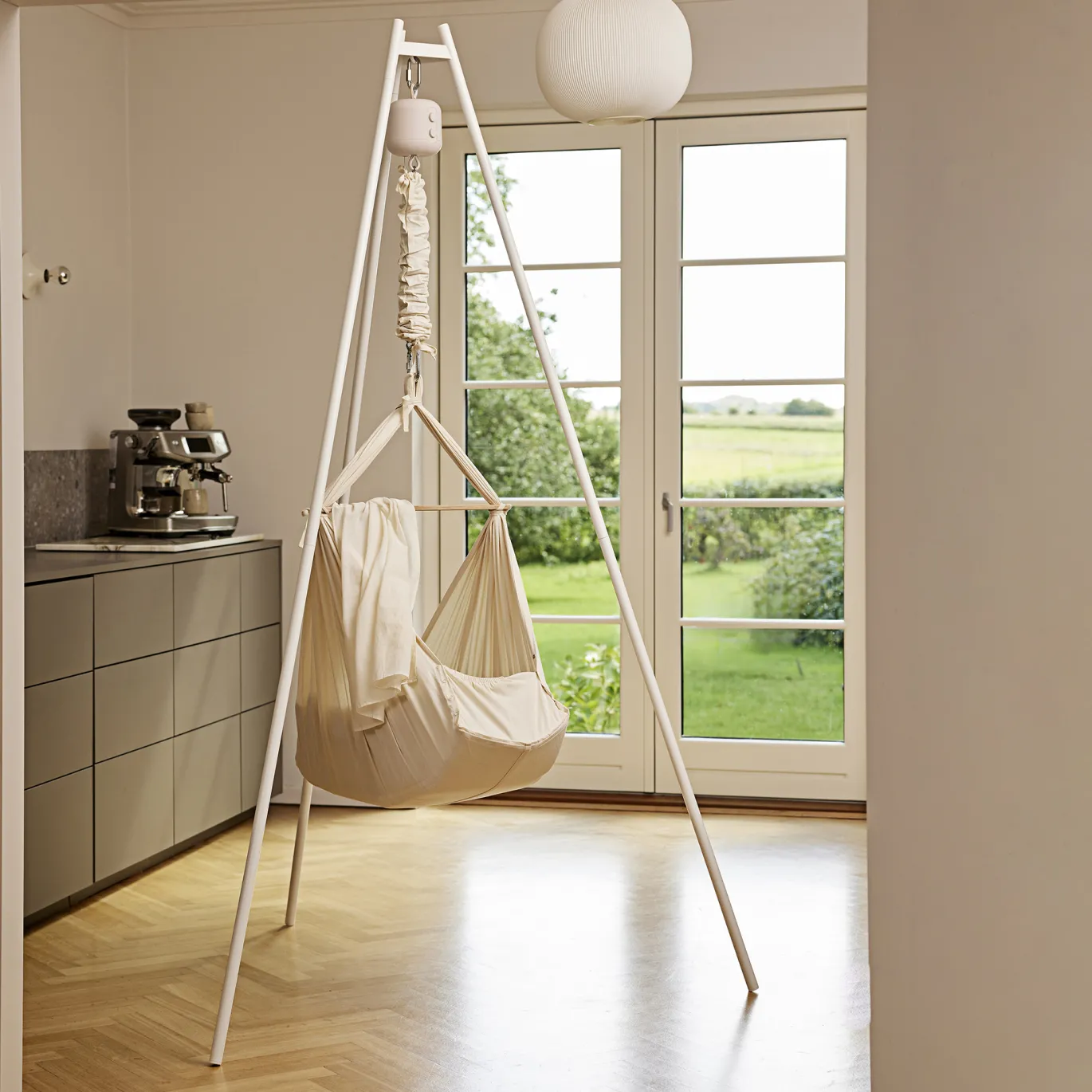 Set Federwiege Premium mit Ständer und Motor Natur