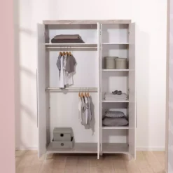 3-türiger Kleiderschrank Mathea